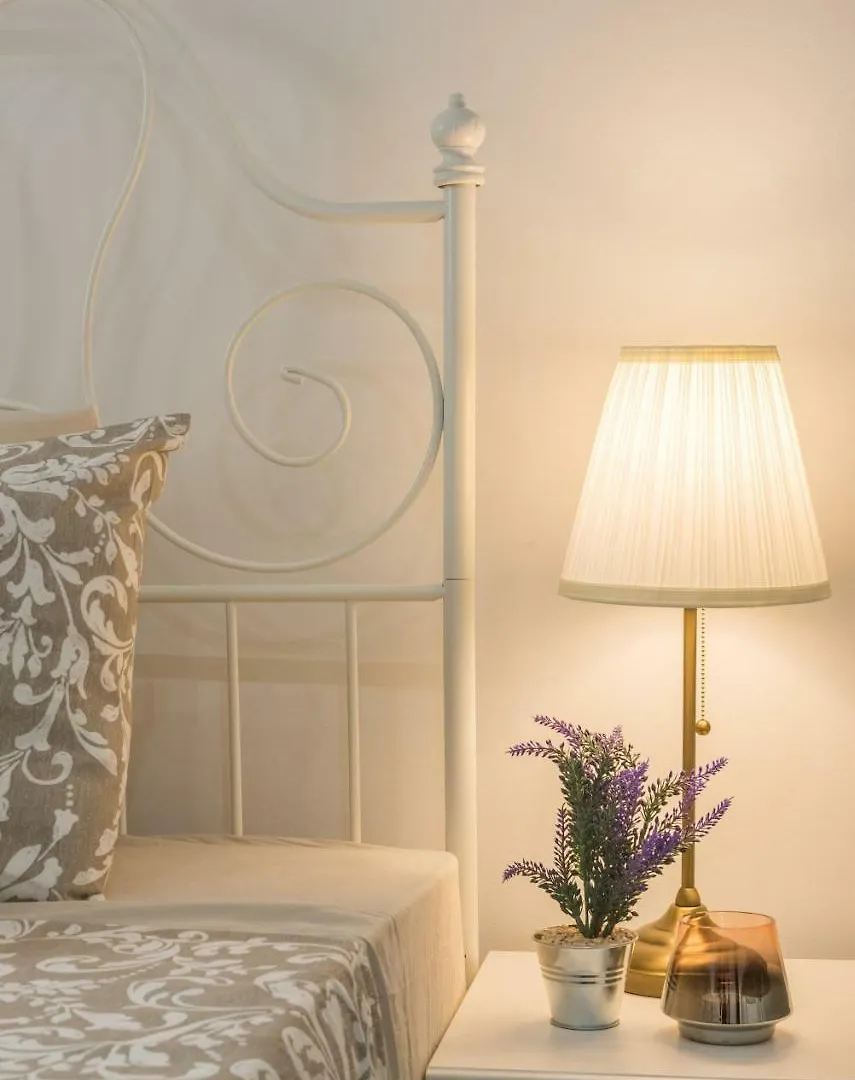 Mediterranean Vintage Room Split Apartment